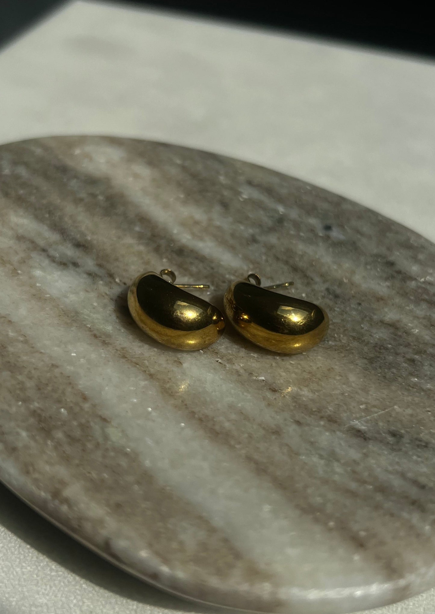 The Essential Curve Earrings